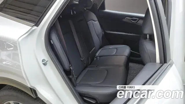 Kia Sportage 2024 — Şəkil 28/30