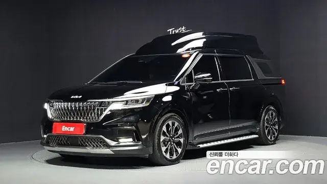 Kia Carnival 2023 — Фото 1/20