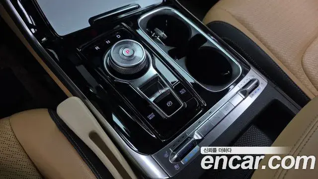 Kia Carnival 2023 — Фото 9/20