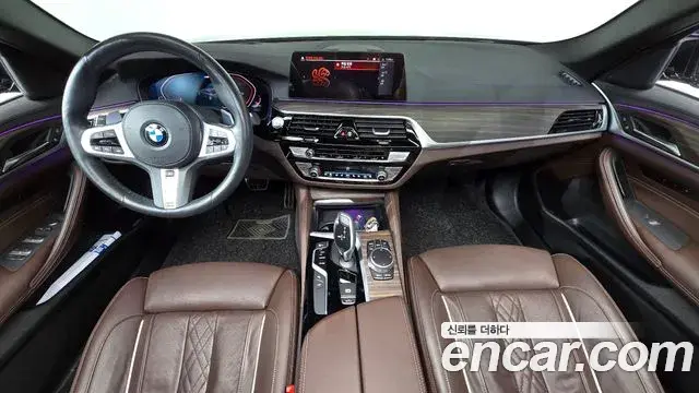BMW 5 Series 2020 — Фото 10/20