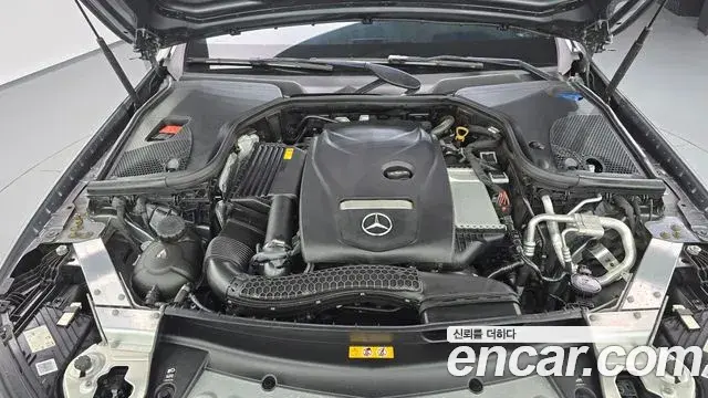 Mercedes-Benz E-Class 2023 — Фото 6/20