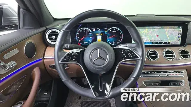 Mercedes-Benz E-Class 2023 — Фото 13/20