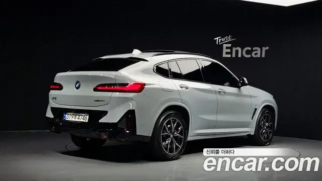 BMW X4 2022 — Фото 2/20