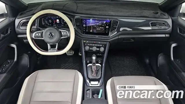 Volkswagen T-Roc 2021 — Şəkil 18/30