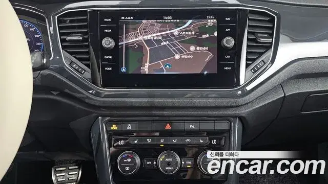 Volkswagen T-Roc 2021 — Şəkil 1/30