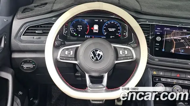 Volkswagen T-Roc 2021 — Şəkil 23/30