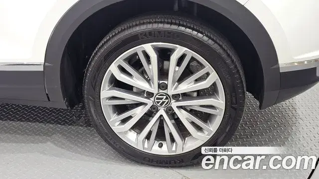 Volkswagen T-Roc 2021 — Şəkil 19/30