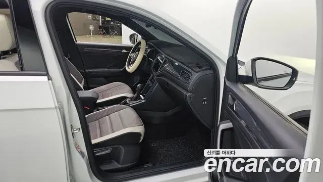 Volkswagen T-Roc 2021 — Şəkil 6/30