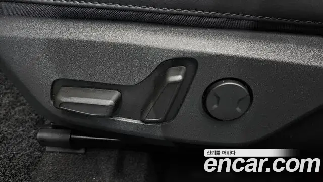 Kia Niro 2025 — Фото 19/20