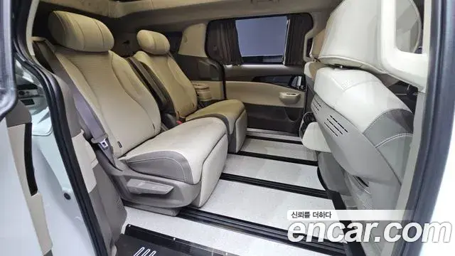 Kia Carnival 2025 — Şəkil 35/37