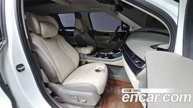 Kia Carnival 2025 — Şəkil 14/37