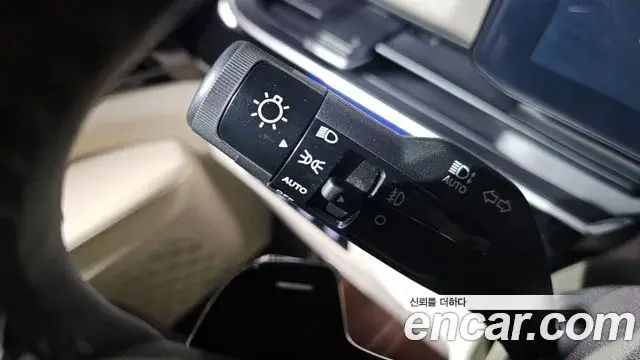 Kia Carnival 2025 — Şəkil 18/37