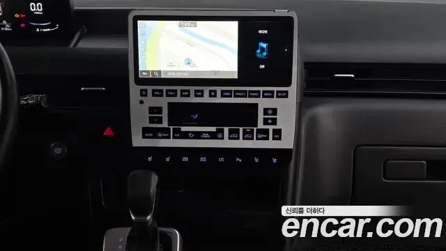 Hyundai Staria 2024 — Фото 14/20