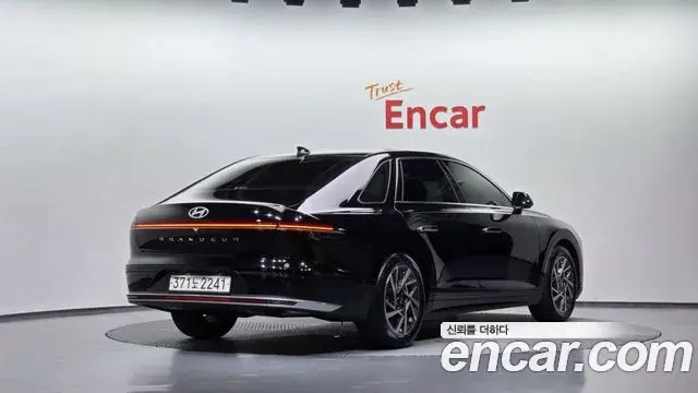 Hyundai Grandeur 2023 — Фото 2/20