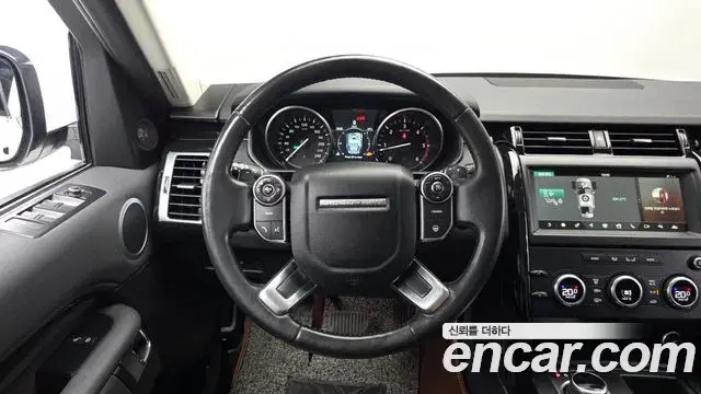 Land Rover Discovery 5 2018 — Фото 13/20