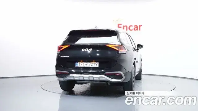Kia Sportage 2022 — Фото 4/20