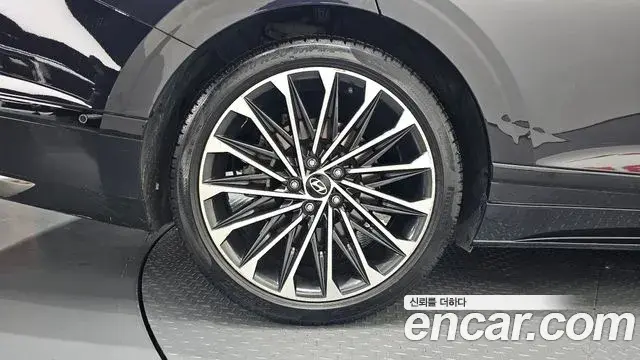 Hyundai Grandeur 2023 — Фото 4/20