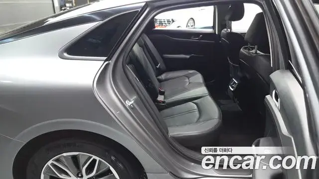Kia K5 2023 — Photo 20/31