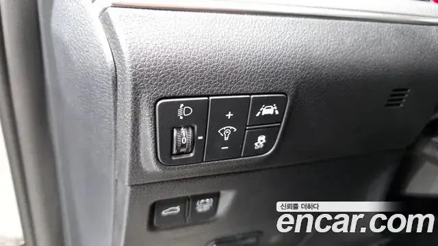 Kia K5 2023 — Photo 17/31