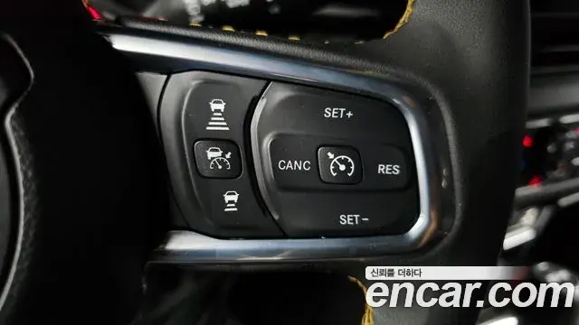Jeep Wrangler 2024 — Фото 19/20