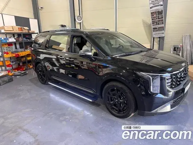 Kia Carnival 2024 — Photo 2/20