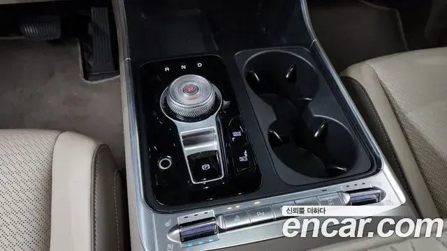 Kia Carnival 2024 — Photo 19/20