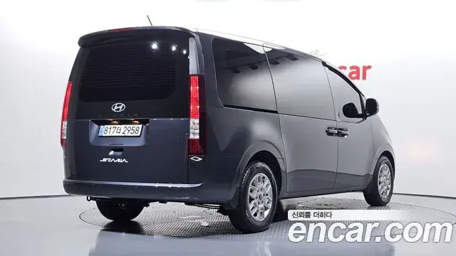 Hyundai Staria 2024 — Фото 2/20