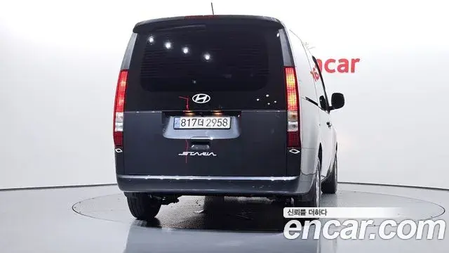 Hyundai Staria 2024 — Фото 4/20