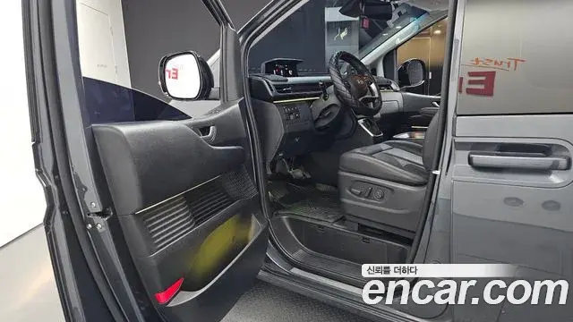Hyundai Staria 2024 — Фото 10/20