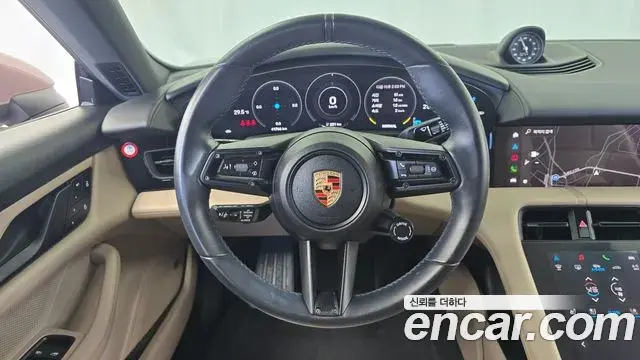 Porsche Taycan 2023 — Photo 17/20