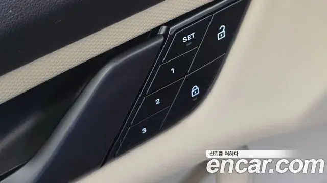 Porsche Taycan 2023 — Photo 20/20