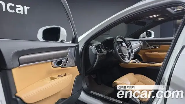 Volvo V90 Cross Country 2024 — ფოტო 9/20