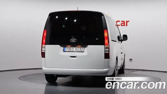 Hyundai Staria 2023 — Фото 4/20