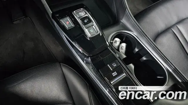 Hyundai Sonata 2019 — Фото 8/20