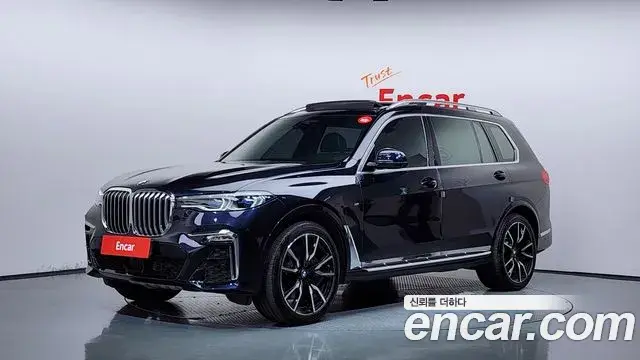 BMW X7 2020 — Фото 1/20