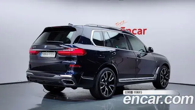 BMW X7 2020 — Фото 2/20