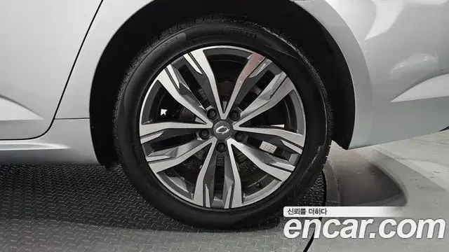 Renault Samsung SM6 2020 — ფოტო 13/33