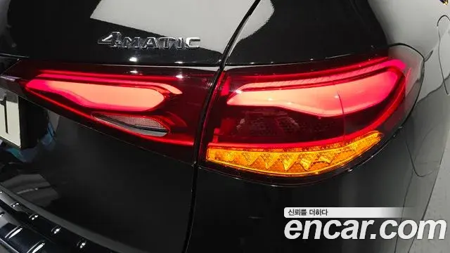 Mercedes-Benz GLC-Class 2024 — Photo 8/35