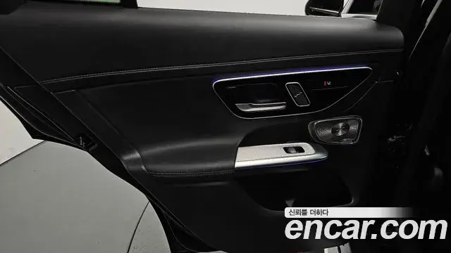 Mercedes-Benz GLC-Class 2024 — Photo 2/35