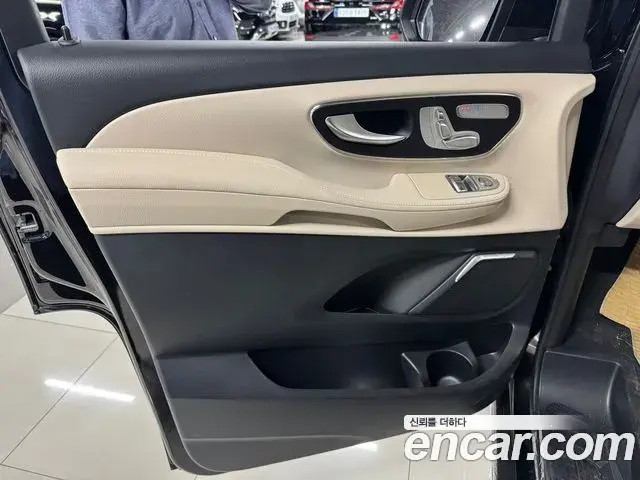 Mercedes-Benz V-Class 2025 — ფოტო 5/18