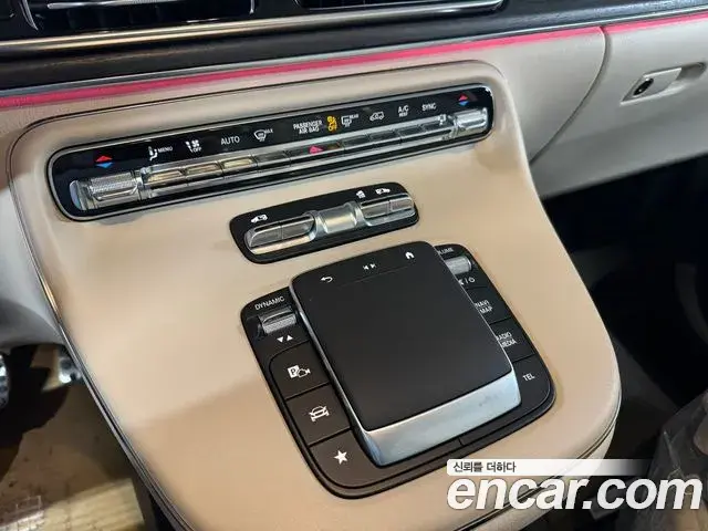 Mercedes-Benz V-Class 2025 — ფოტო 11/18