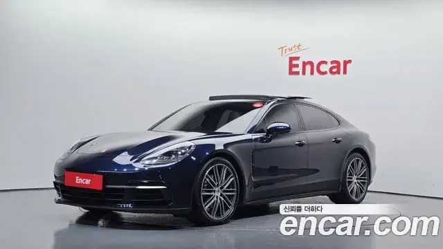 Porsche Panamera 2018 — Фото 1/20