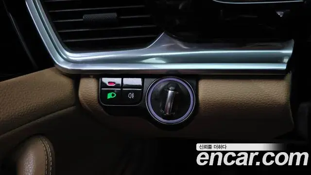 Porsche Panamera 2018 — Фото 17/20