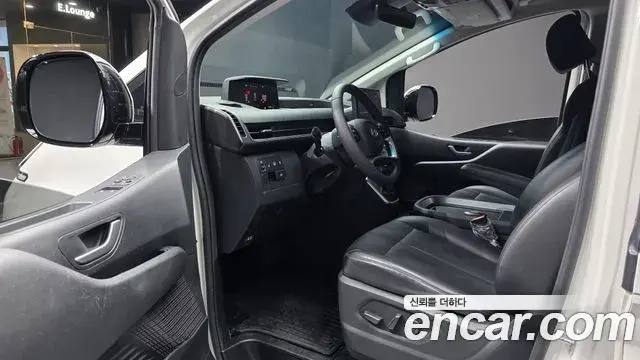 Hyundai Staria 2024 — Фото 10/20