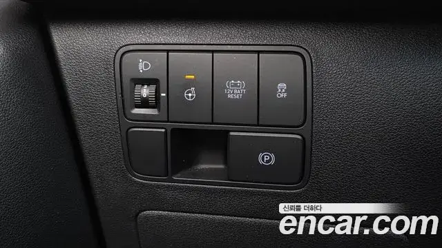 Hyundai Staria 2024 — Фото 17/20