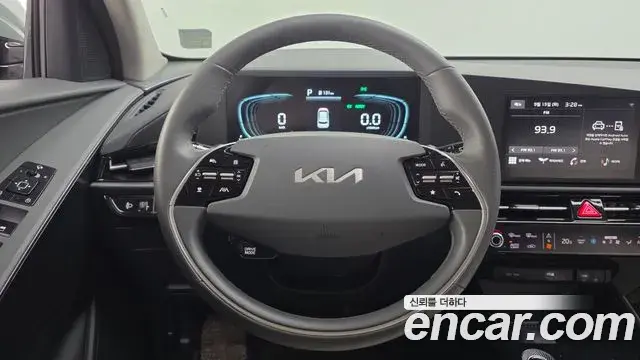 Kia Niro 2024 — Фото 13/20