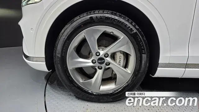 Genesis GV70 2024 — Photo 14/37