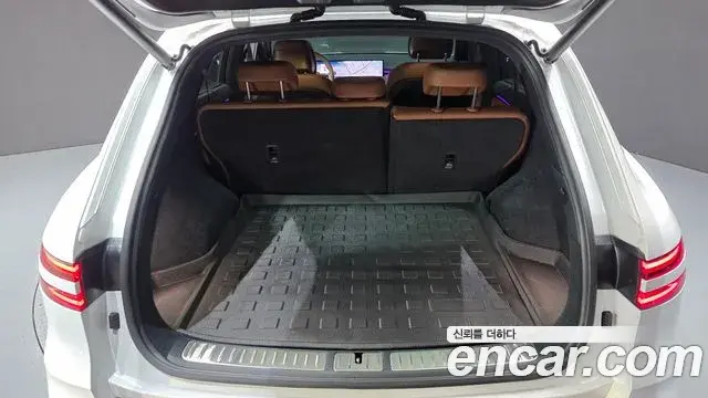 Genesis GV70 2024 — Photo 15/37