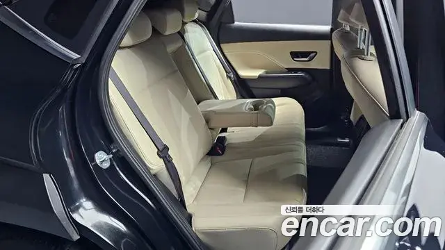 Hyundai Kona 2023 — Фото 11/20