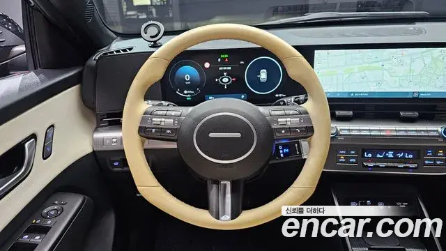 Hyundai Kona 2023 — Фото 13/20